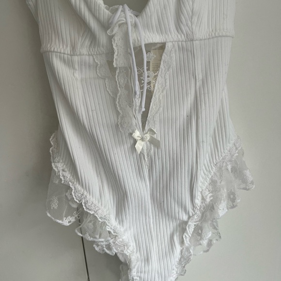 For Love and Lemons Dahlia Bodysuit - Picture 10 of 10